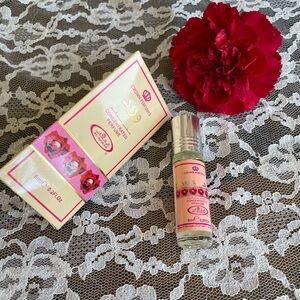 Red Rose Concentrated Perfume Oil. Rose Essential oil
.2 oz. Rich Fragrance